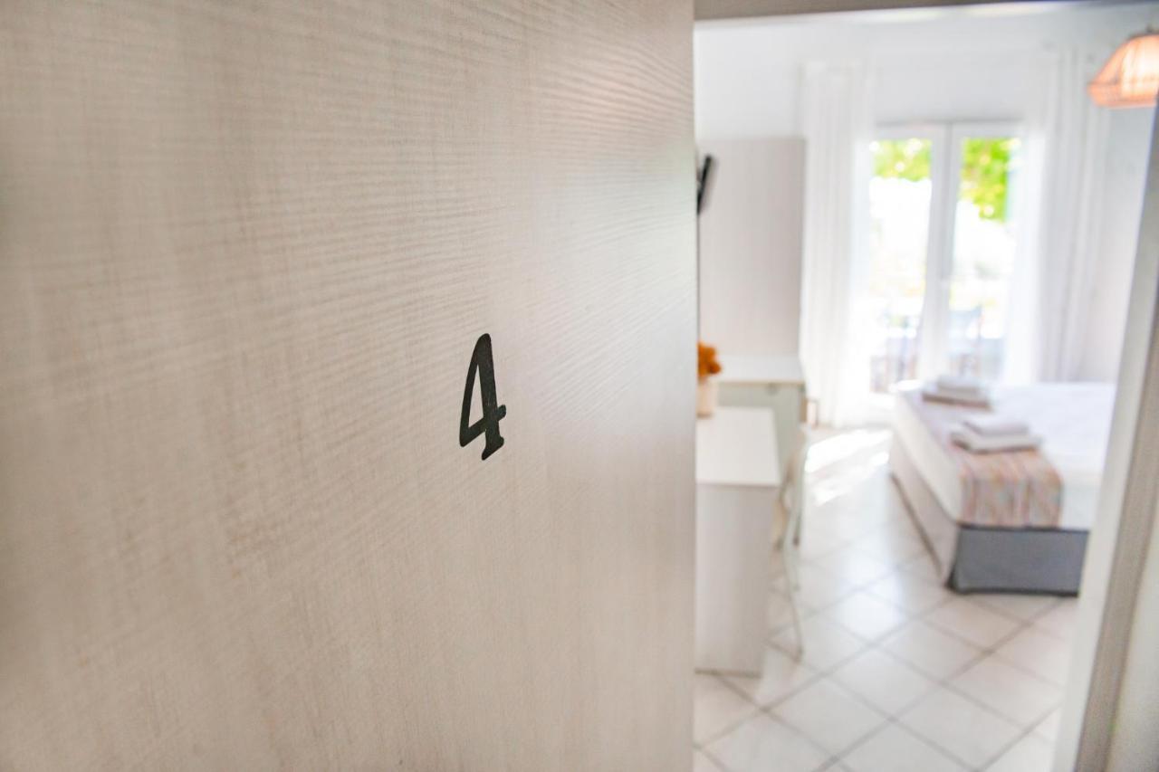 Filia Rooms & Apartments Agioi Apostoloi  Bagian luar foto