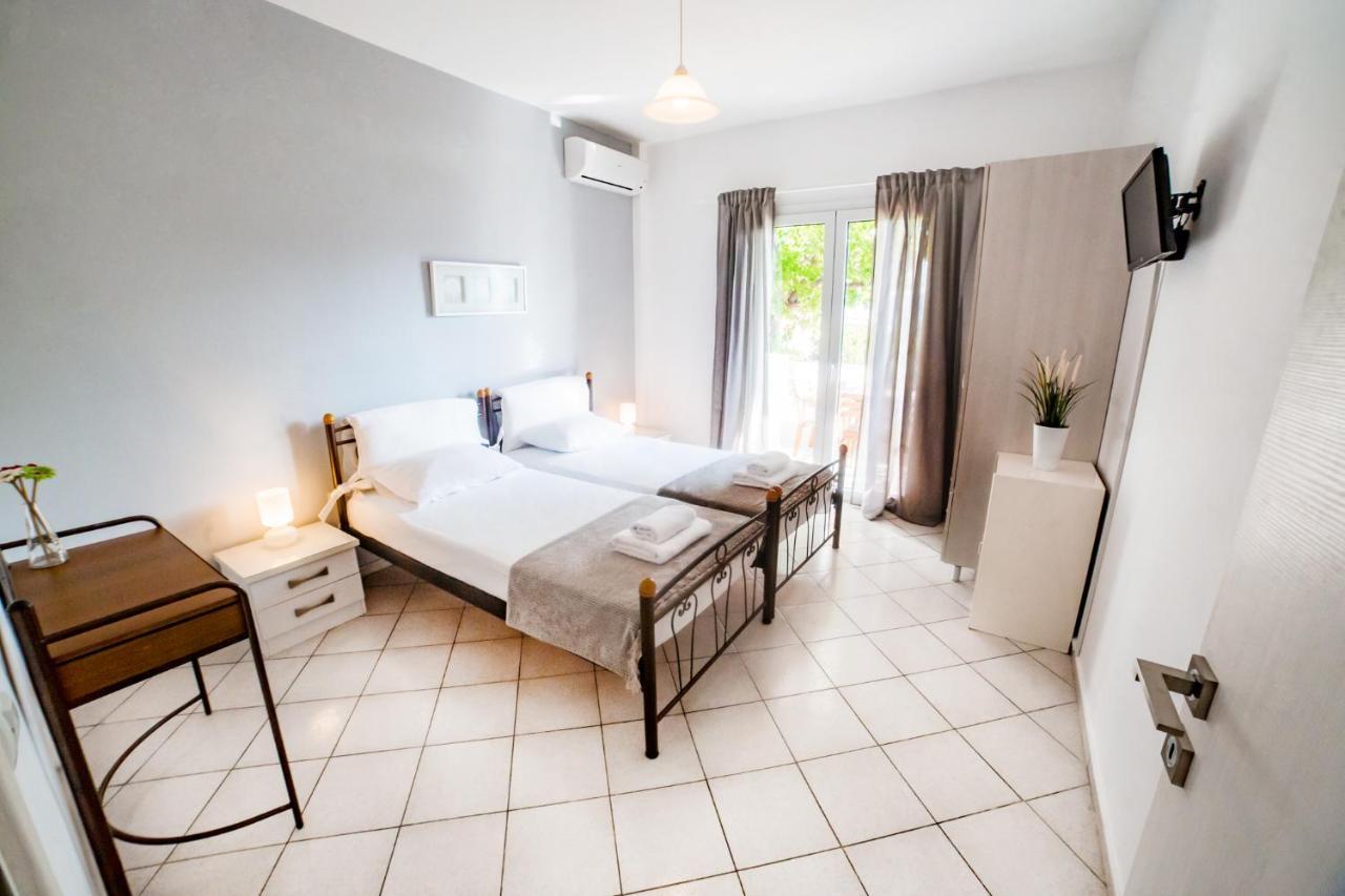 Filia Rooms & Apartments Agioi Apostoloi  Bagian luar foto